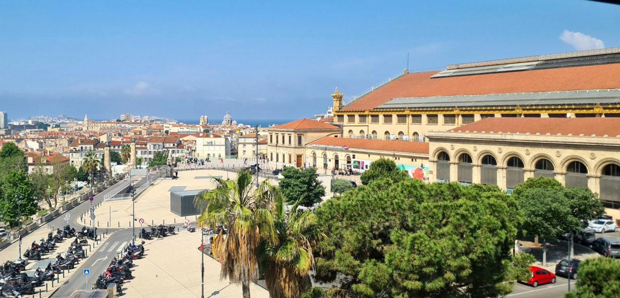 Готель Ibis Marseille Centre Gare Saint Charles Екстер'єр фото