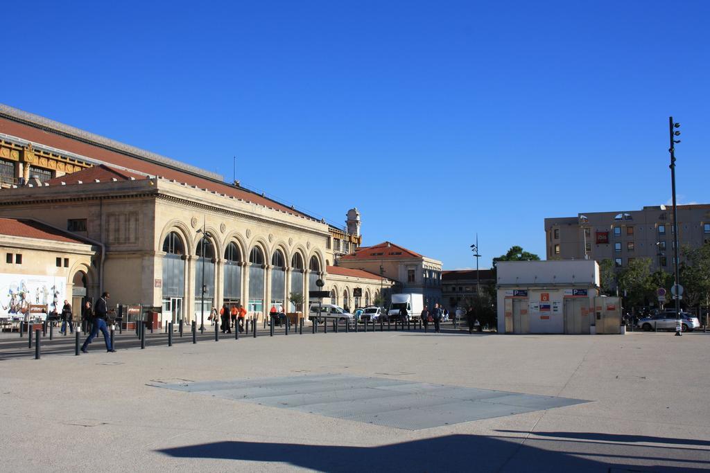 Готель Ibis Marseille Centre Gare Saint Charles Екстер'єр фото